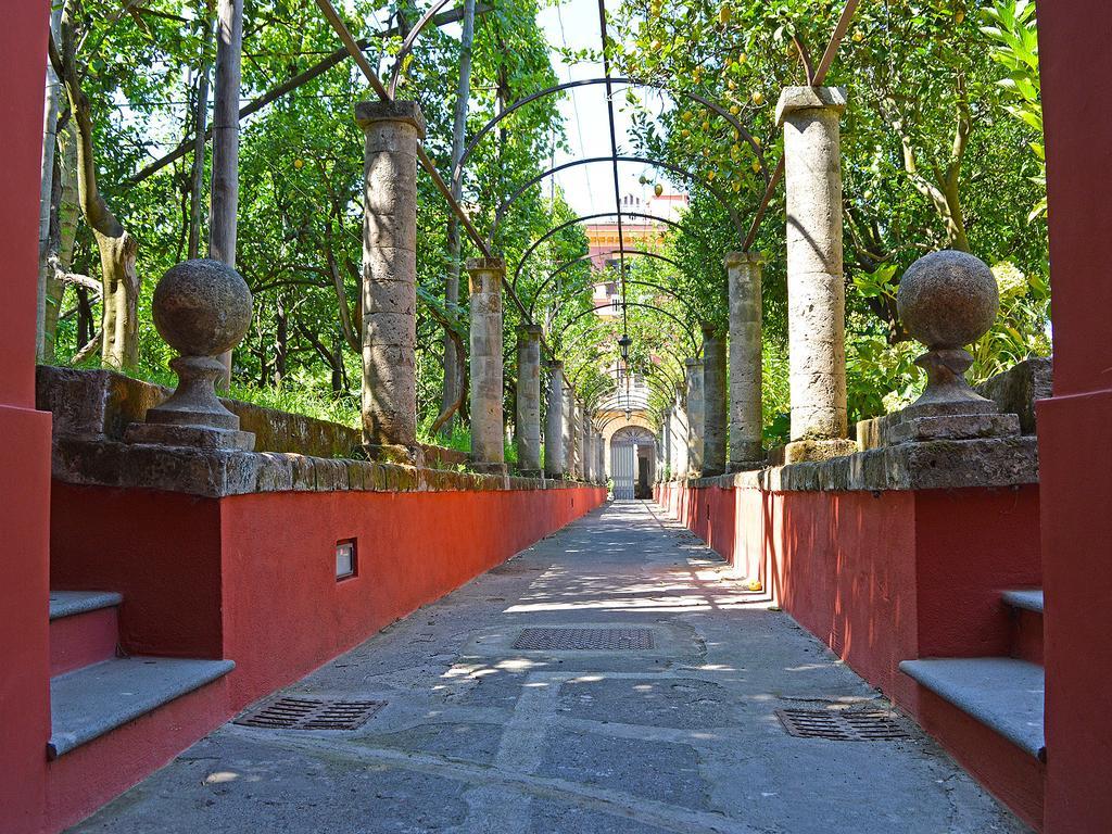 The Secret Garden Relais Hotel Piano di Sorrento Exterior photo